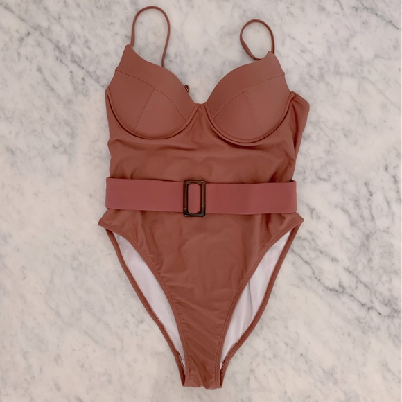 NWT Misguided one piece with tortoise belt in a mocha size 8 - Picture 4 of 10